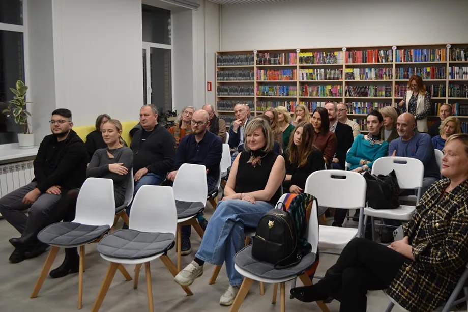 Литературная гостиная в библиотеке №3 «Библио-Холл» — Попутчики и компания, Химки