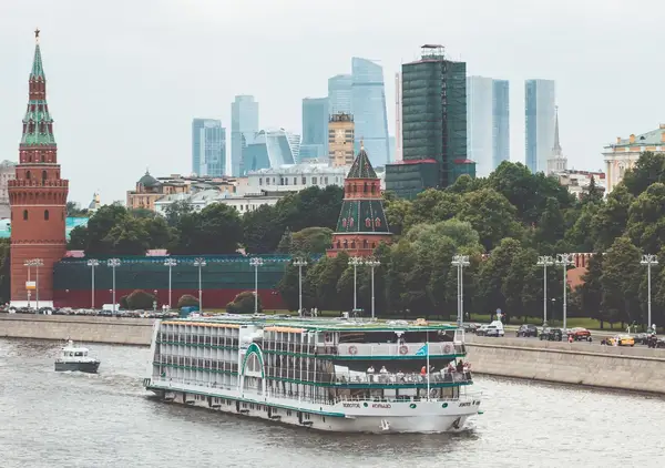 Речной круиз «Московская кругосветка» на теплоходе «Золотое кольцо» со стоянкой у Московского Кремля — Экскурсии и прогулки, Нижний Новгород