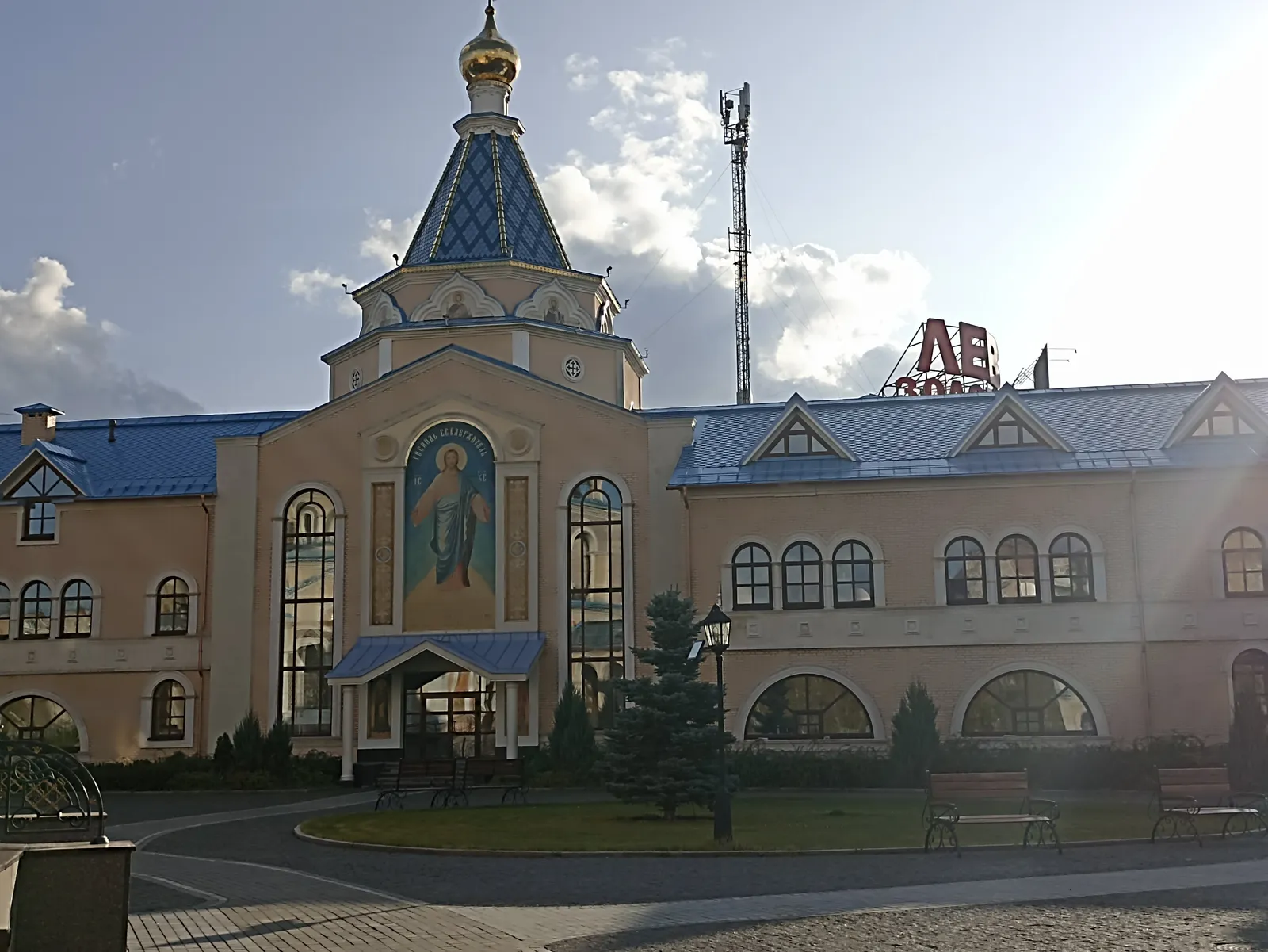 Храм Иверской иконы Божией Матери, фото 2