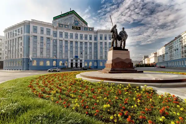Гвардейская площадь