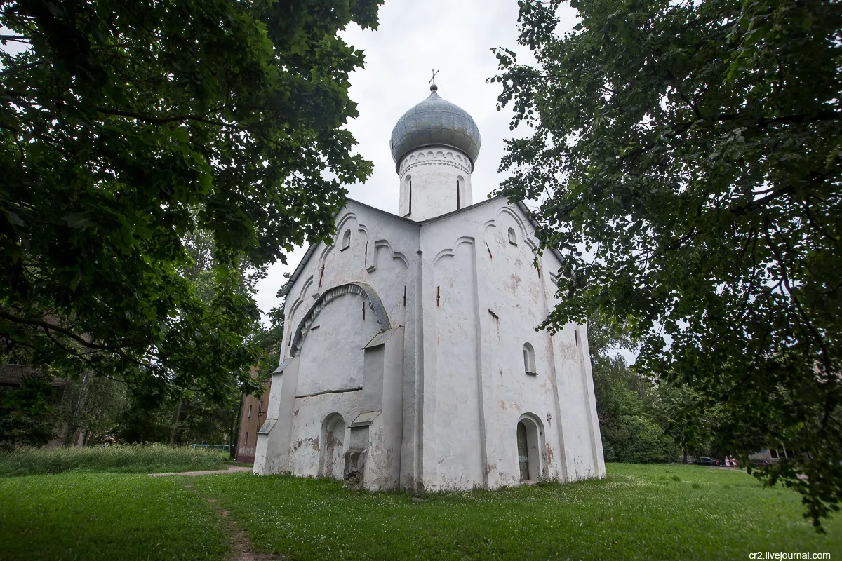 Церковь Двенадцати Апостолов на Пропастех, фото 3