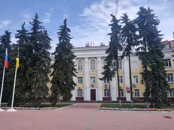 Сквер около администрации