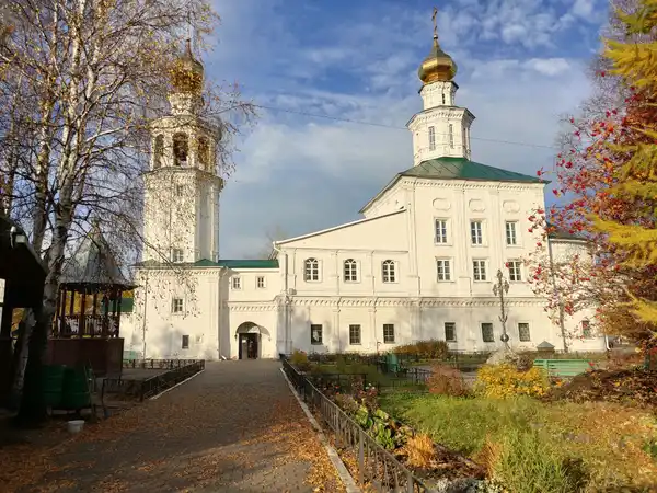 Храм Троицы Живоначальной (Свято-Троицкий храм)