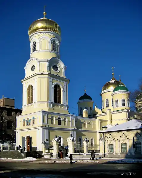 Троицкая площадь