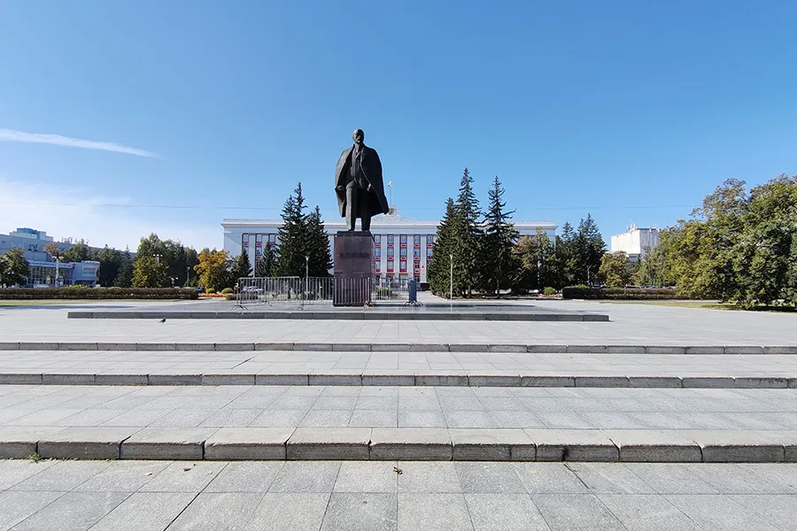 Площадь Советов