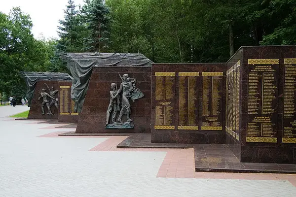 Мемориальный комплекс «Партизанская поляна»