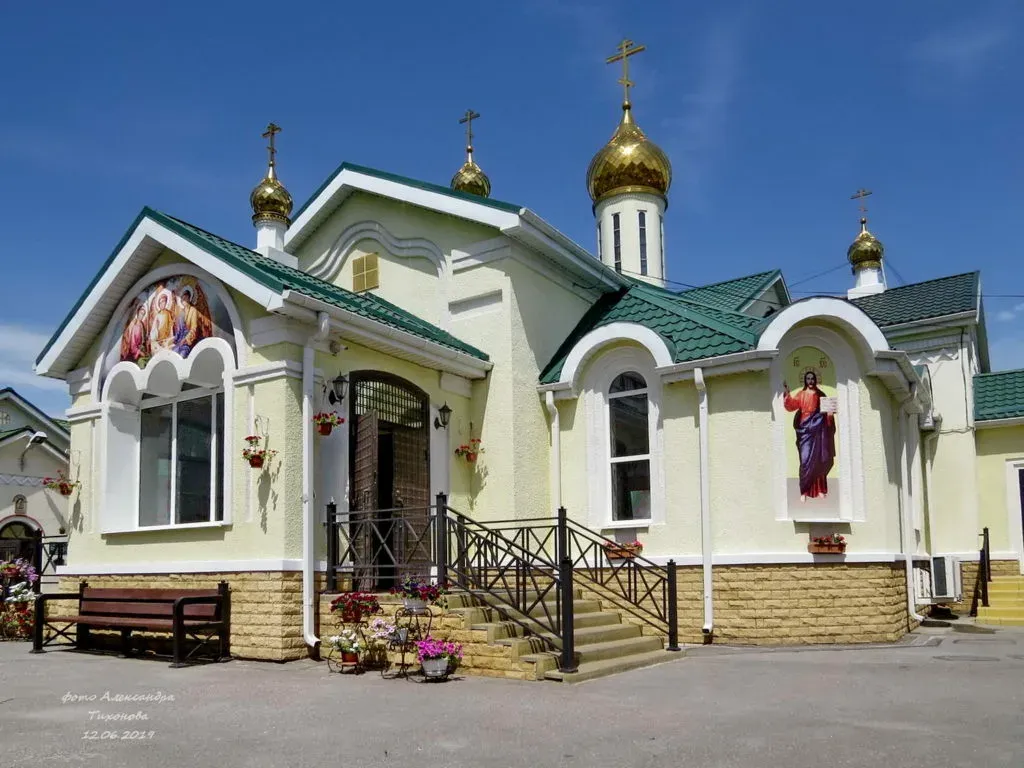 Троицкий храм