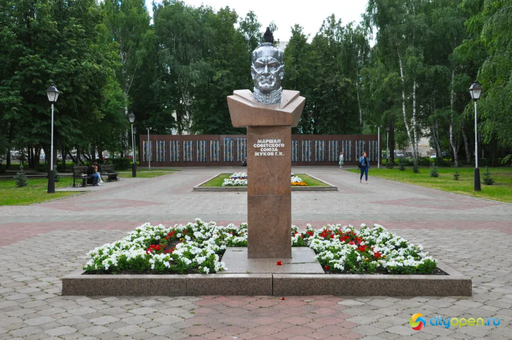 Сквер имени Маршала Г. К. Жукова, фото 2