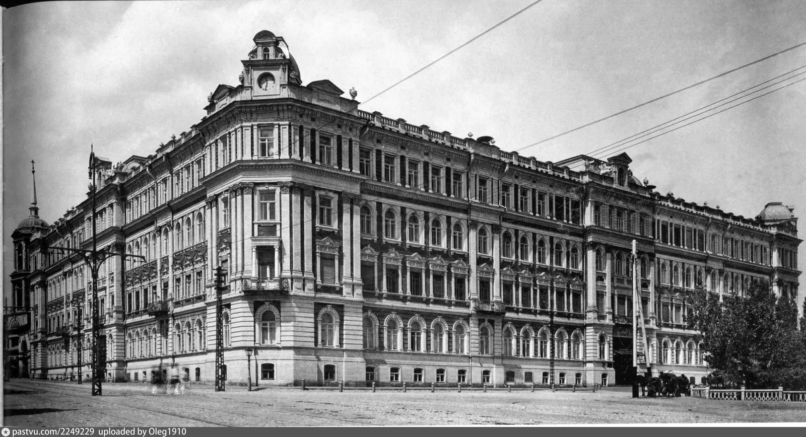 Площадь 1905 года