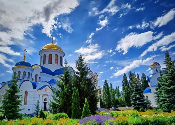 Храм в честь Покрова Пресвятой Богородицы
