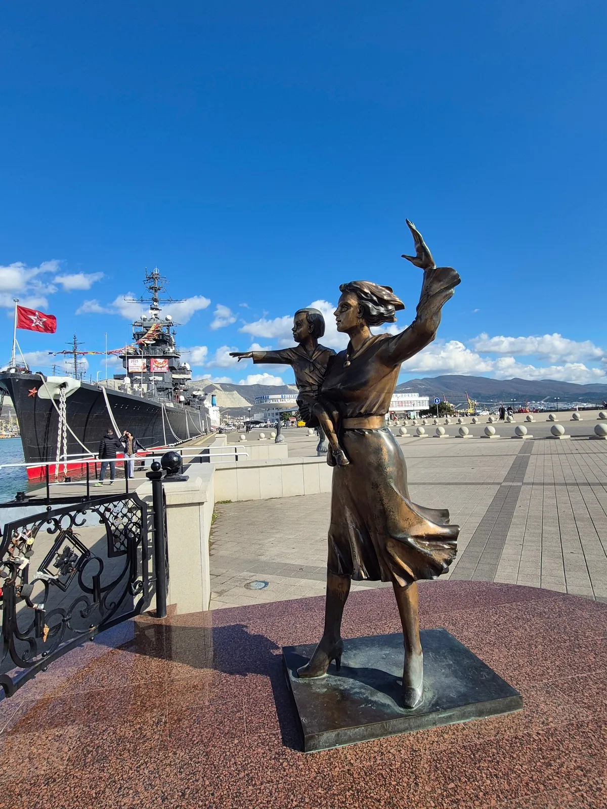 Площадь Героев