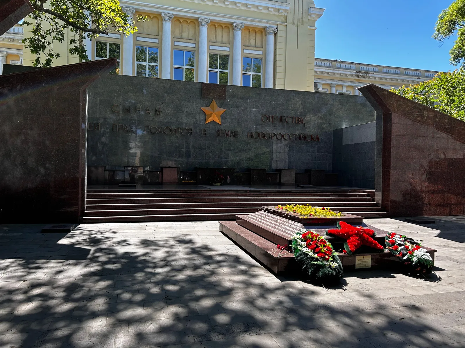 Площадь Героев, фото 2