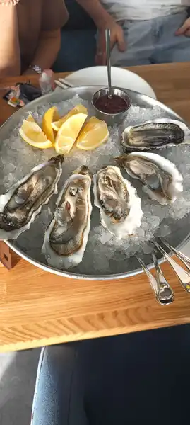Кафе Мидийное место