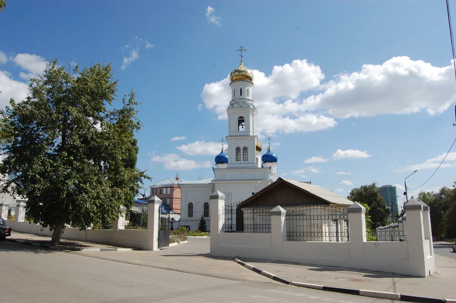 Духосошественская площадь