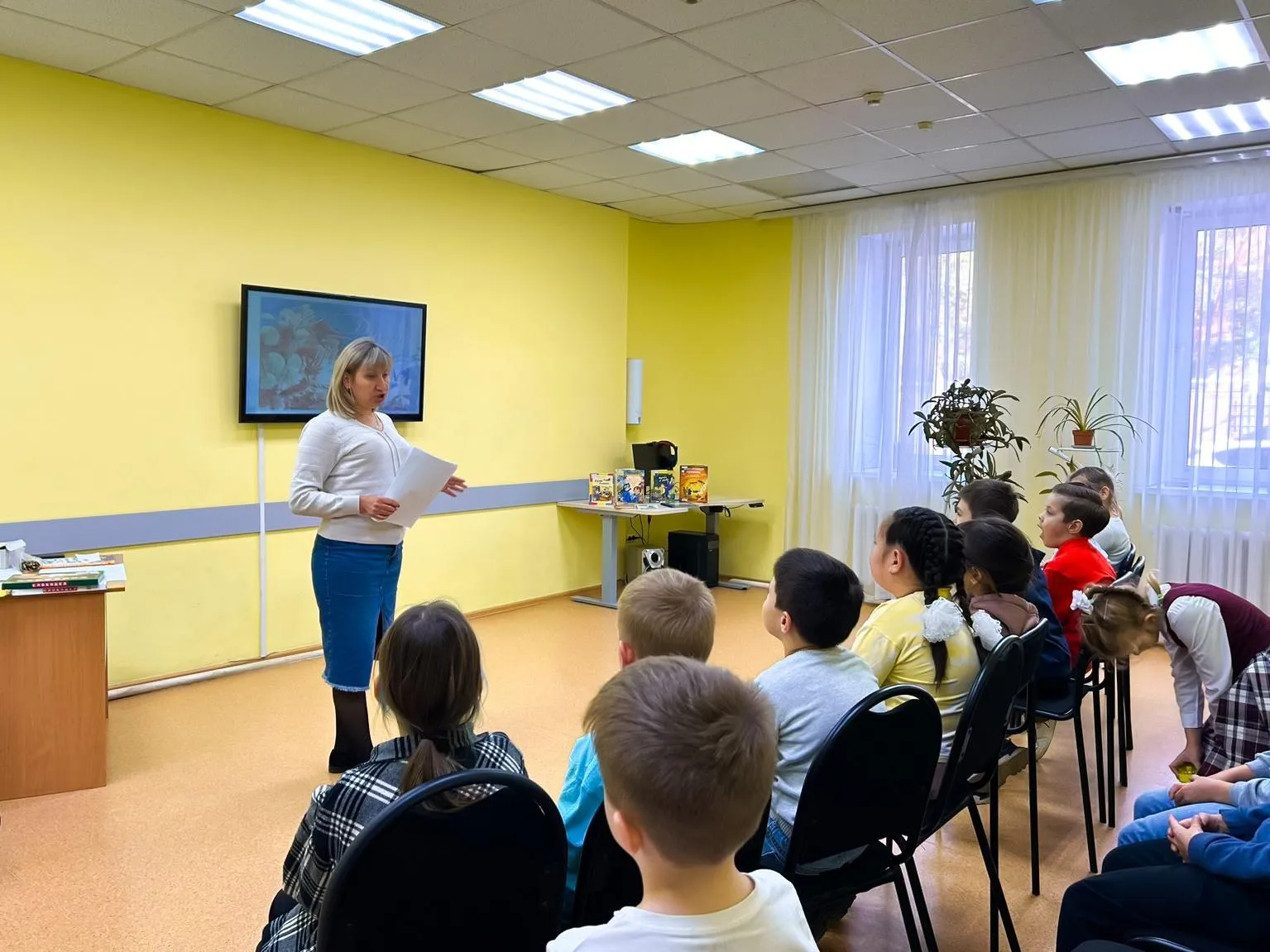 Час истории «Заглядывая за кулисы» — Детям, Симферополь