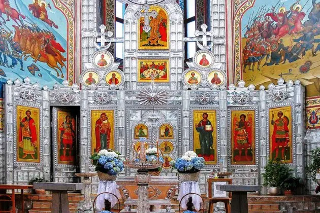 Экскурсия «Обзорная экскурсия по Брянску: Музей хрусталя и храм в Дятьково» — Экскурсии и прогулки, Брянск