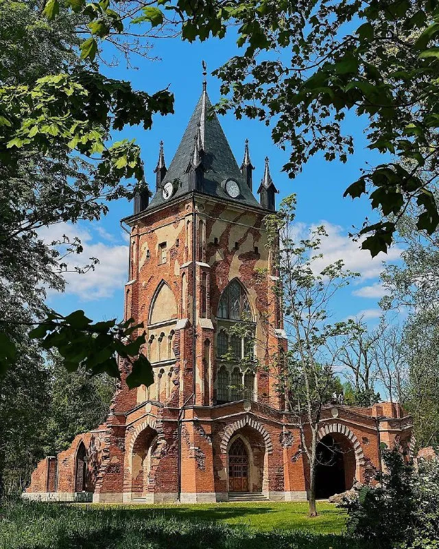 Павильон «Шапель» в Александровском парке — Экскурсии и прогулки, Санкт-Петербург