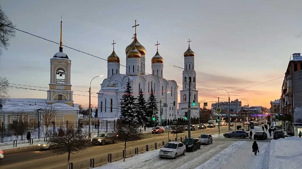 Пешеходная экскурсия «Небанальный Брянск» — Экскурсии и прогулки, Брянск