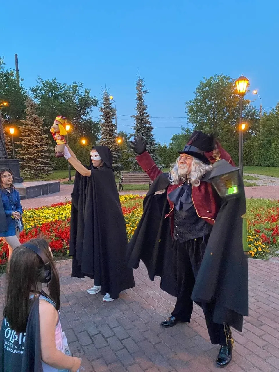 Экскурсия «12 чудес Сергиева Посада с фонарщиком Фаролеро» — Экскурсии и прогулки, Сергиев Посад