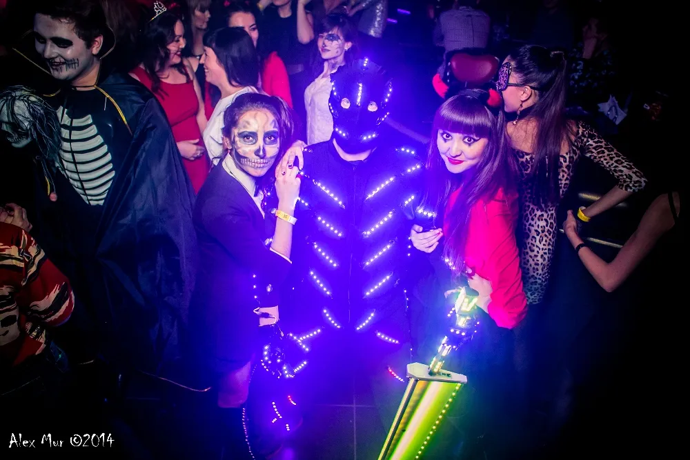 Вечеринка «HALLOWEEN Y2K» Вайб гламурных нулевых — Встречи и вечеринки, Уфа