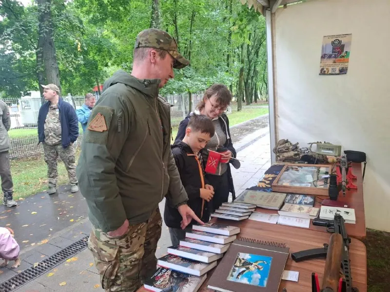 Выставка вооружения и боевой экипировки в шатре Ассоциации ветеранов СВО — Выставки, Люберцы
