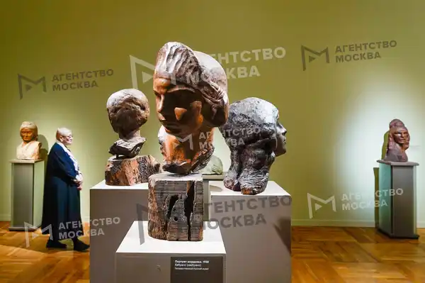 Выставки «Степан Эрьзя. Мифология скульптуры», «Иконы. Собрание Павла» — Выставки, Москва