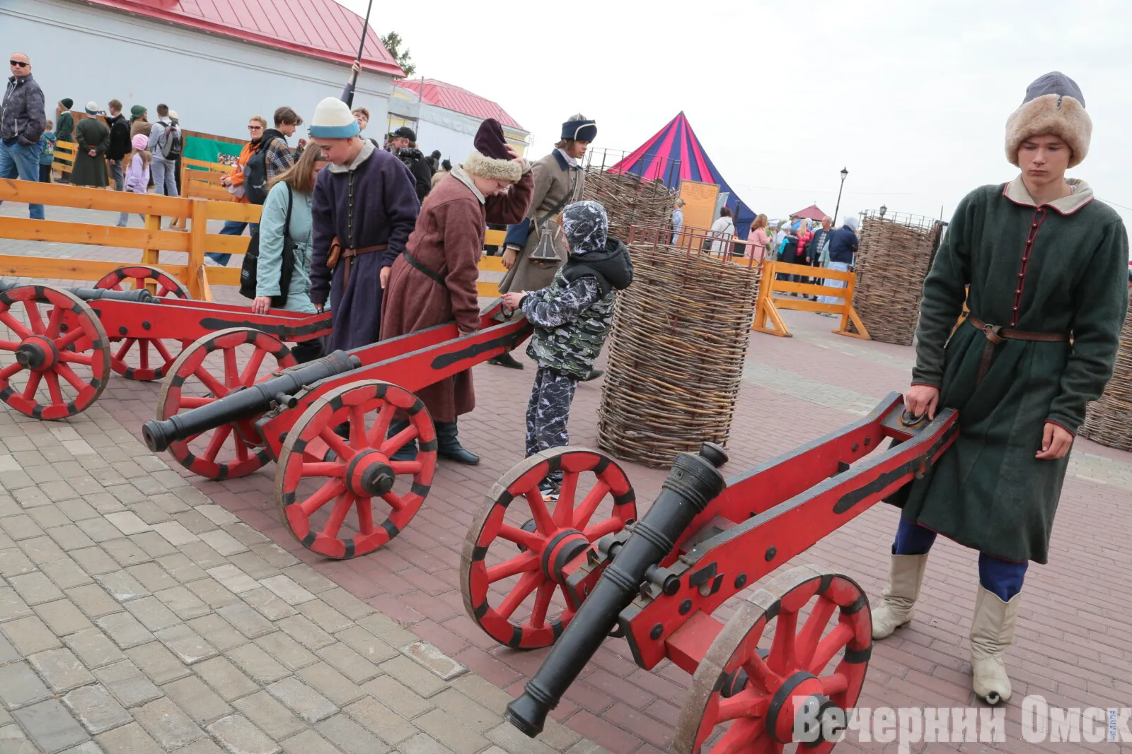 Гастроисторический фестиваль «Крепостные Осенины» — Фестивали и ярмарки, Омск