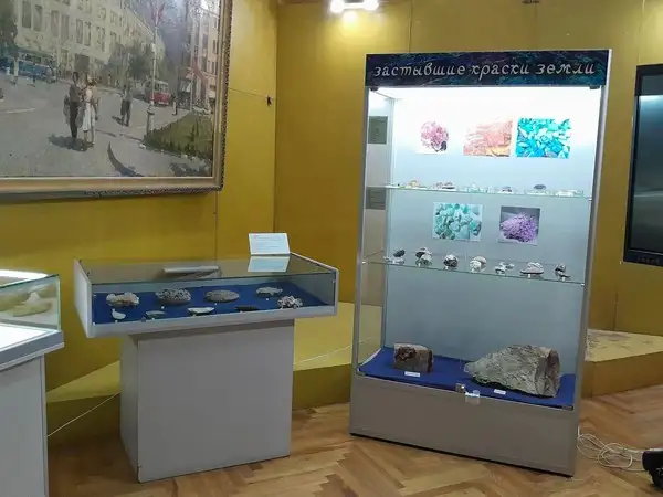 Выставка «Застывшие краски земли» — Выставки, Новороссийск