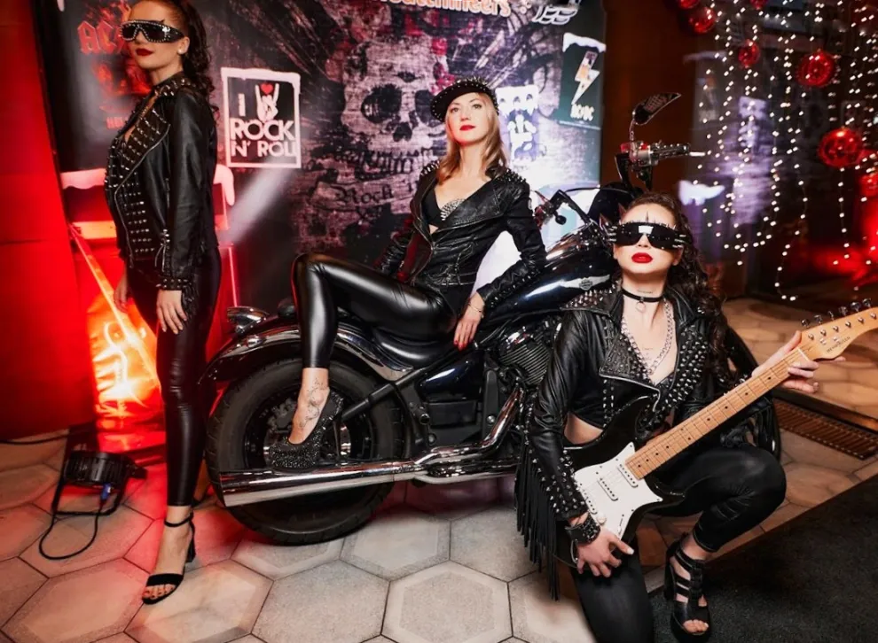 Вечеринка LAURENT’E X RIDER | BACK TO 2021 — Встречи и вечеринки, Саратов