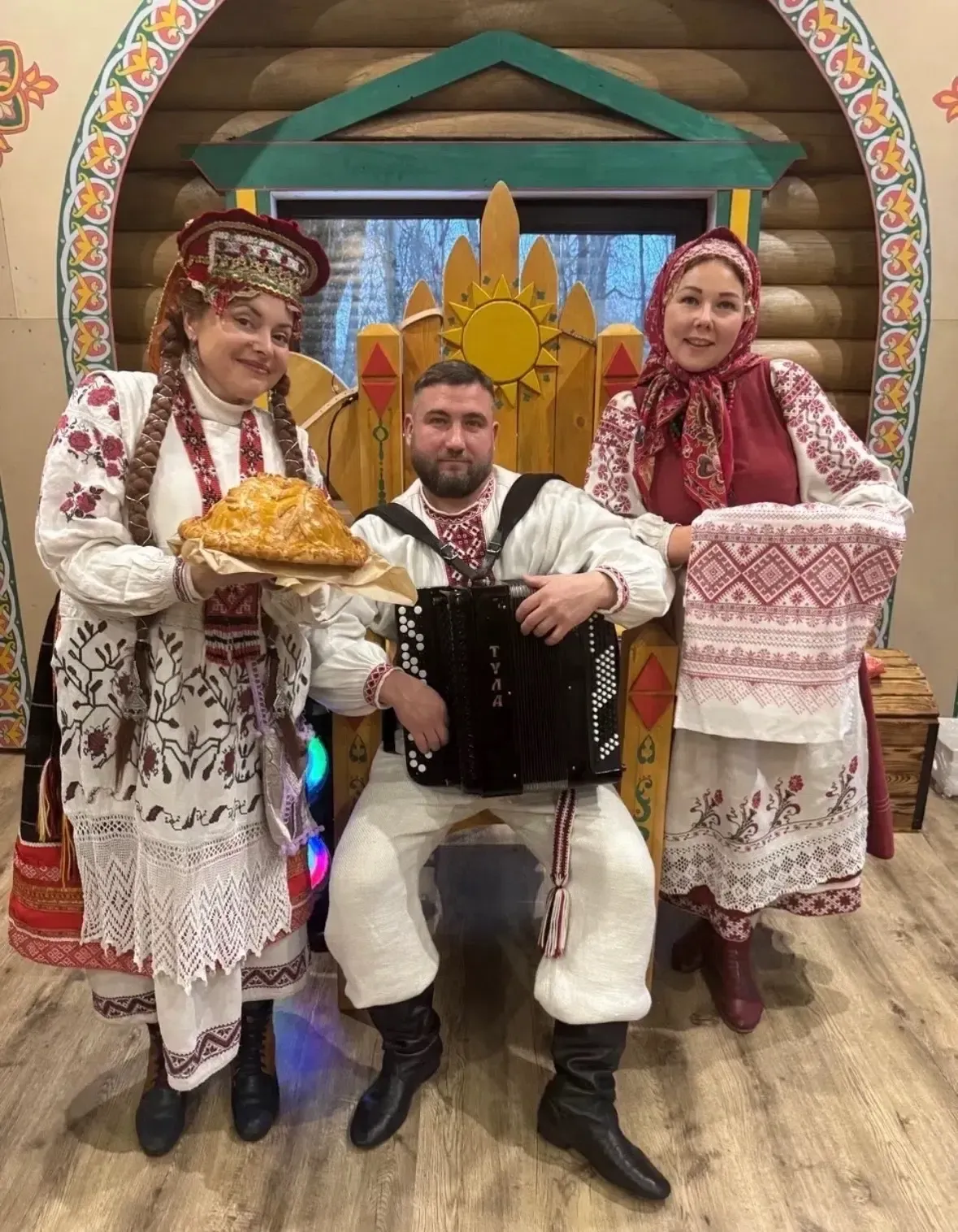 Фольклорно-гастрономический театр «Брянская свадьба» — Театры и кино, Брянск